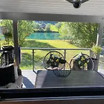 3 Bedrooms 2 Bathrooms River View Appartamento Stryn