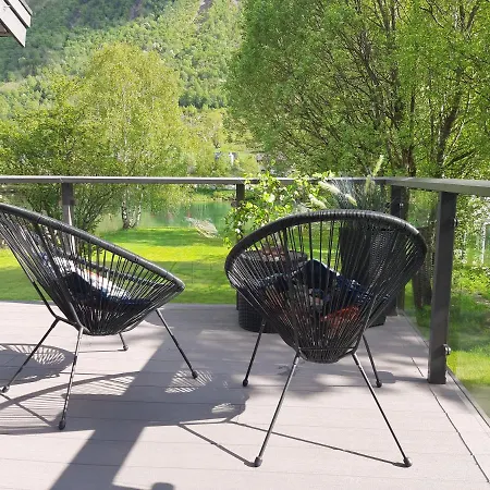 דירה 3 Bedrooms 2 Bathrooms River View *