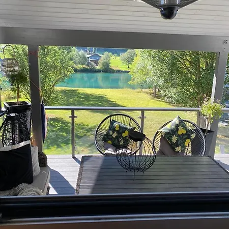 3 Bedrooms 2 Bathrooms River View Apartment Stryn