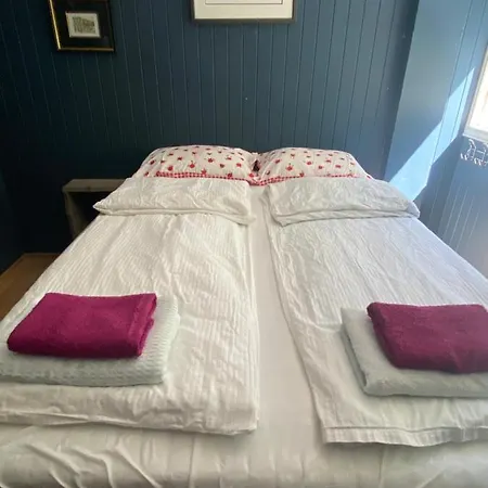 Apartment 3 Bedrooms 2 Bathrooms River View Stryn