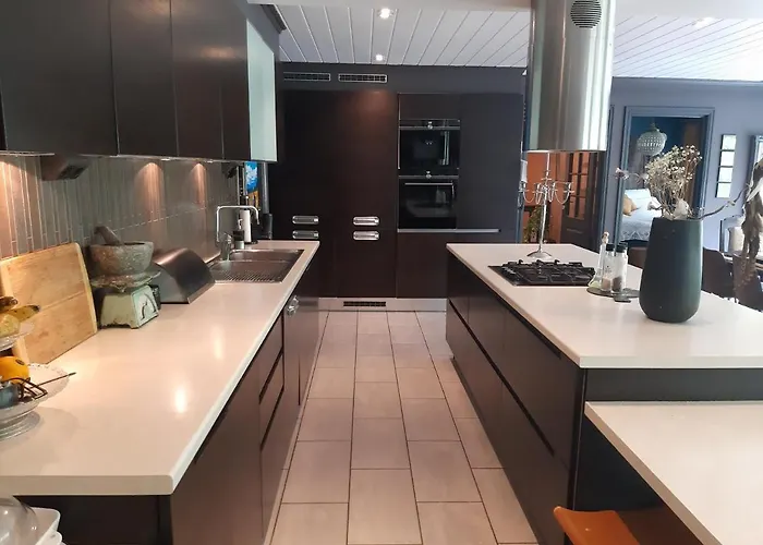 3 Bedrooms 2 Bathrooms River View